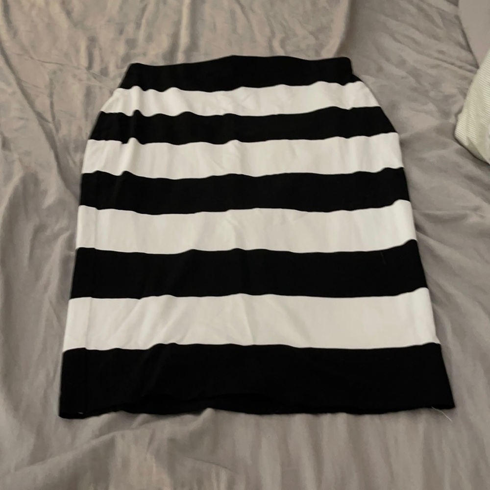 Vince Camuto stretch pencil skirt